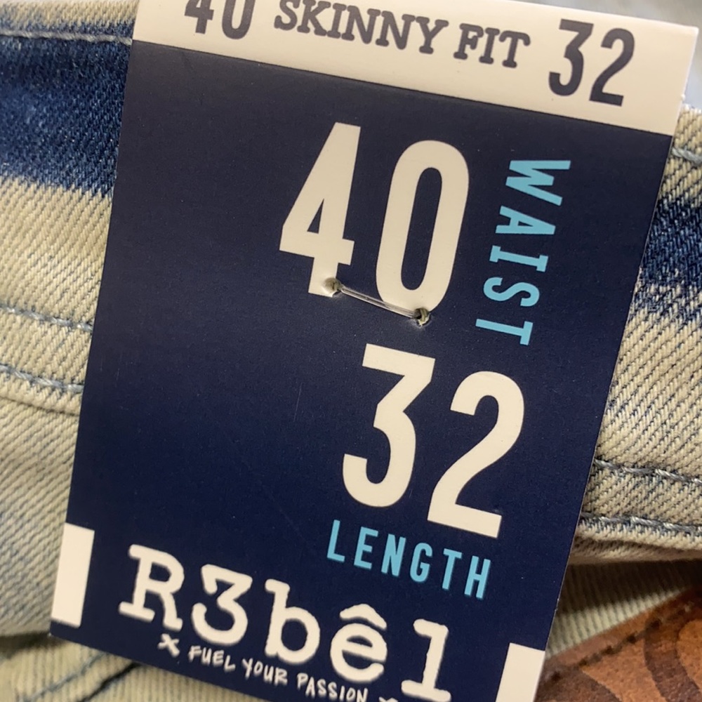 Jeans - Picture 9 of 10